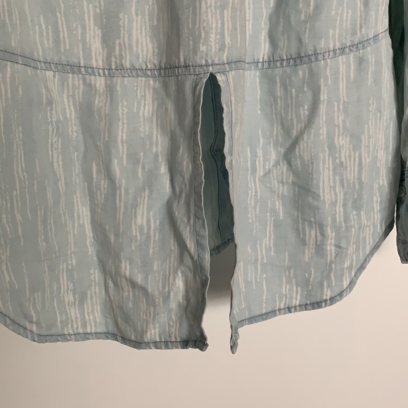 Cloth & Stone Split-Back Buttondown - Picture 9 of 10